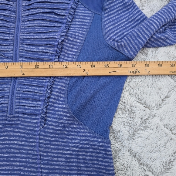 Lululemon Jacket Womens 6 Purple Stripe Run Your Heart Out Pullover ½ Zip - Picture 4 of 9